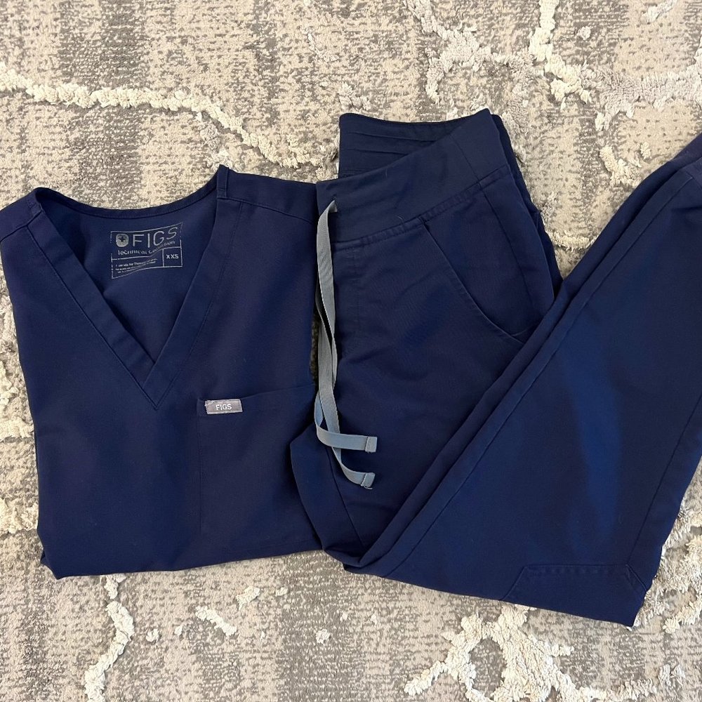 Figs Scrubs Petite Set (Catarina + Zamora Jogger) - NAVY